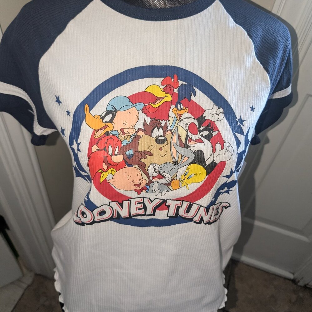 NWT Looney Tunes Characters Junior’s Raglan Top Shirt Juniors Sz XXL 19